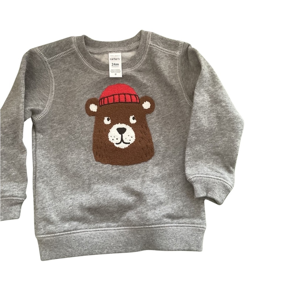 Sweet bear sweat shirt perfect for the winter weather nwot